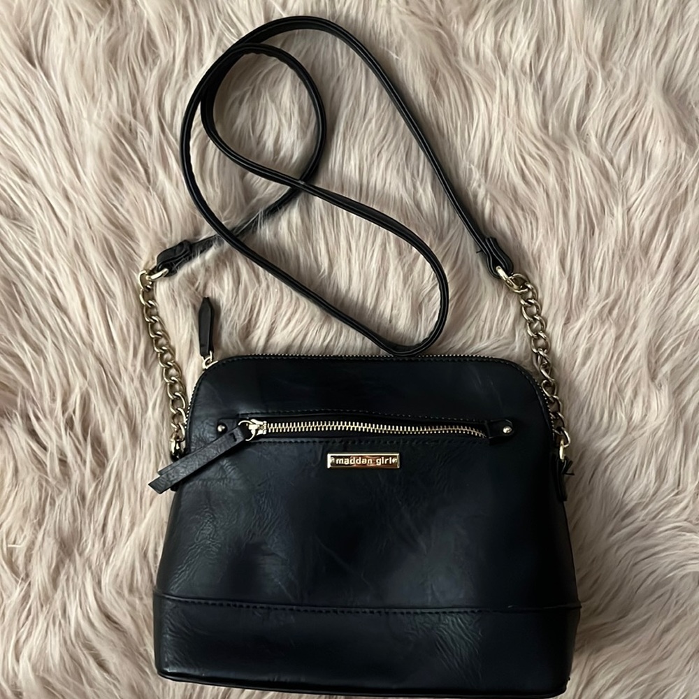 madden girl chain-link crossbody